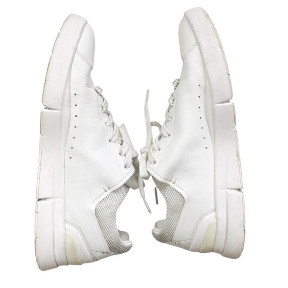 On The Roger Advantage Women's Size 9 White Tennis Shoes Mesh Faux Leather - Picture 7 of 13